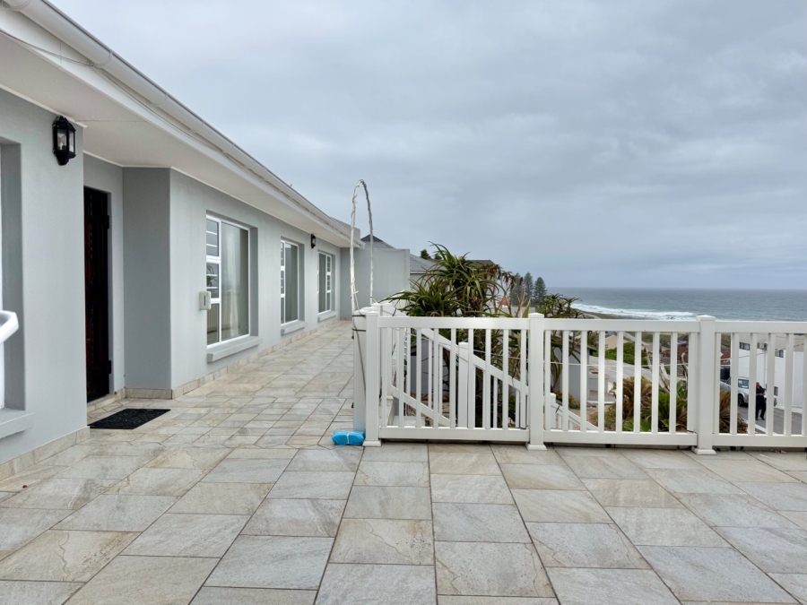 5 Bedroom Property for Sale in Seaview Eastern Cape